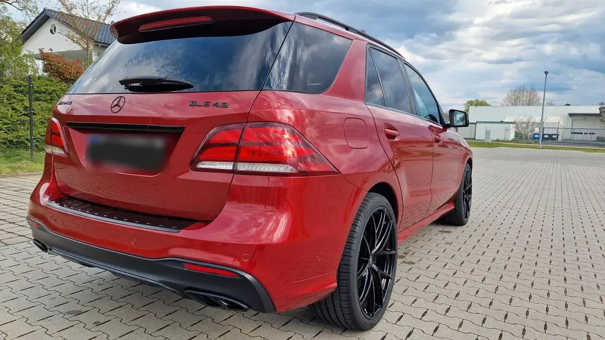 Gebraucht Mercedes GLE450 AMG AMG 367 PS (269 kW) 2017 Rot SUV
