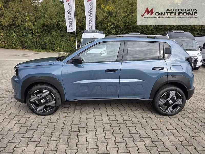 Neu Fiat Grande Panda La Prima 110 PS (80 kW) 2026 Lago blau Kleinwagen