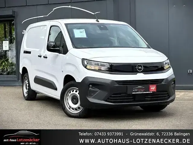 Gebraucht Opel Combo 131 PS (96 kW) 2025 Weiß Van / Kleinbus