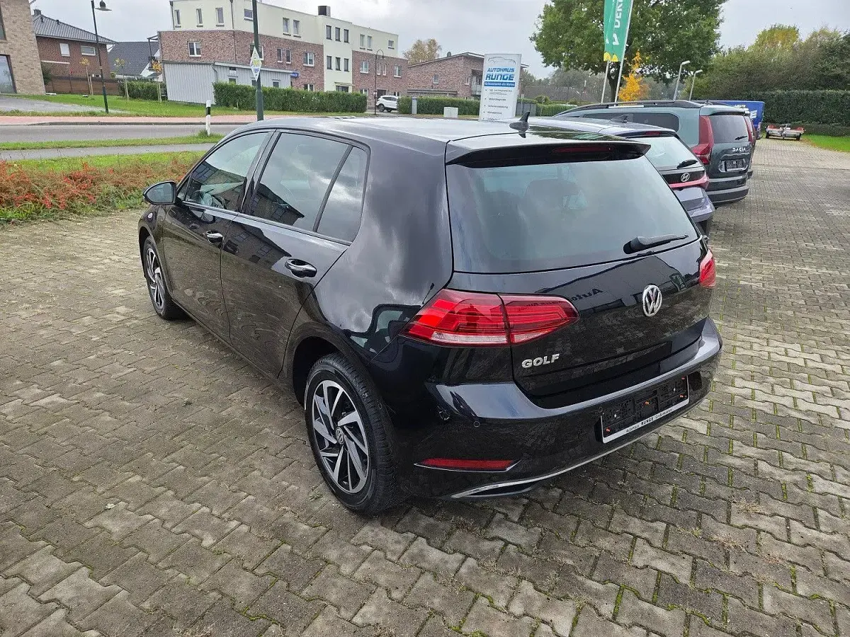 Gebraucht VW Golf VII Join 116 PS (85 kW) 2019 Schwarz Limousine