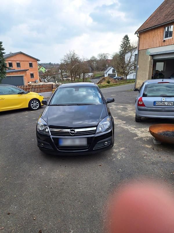 Gebraucht Opel Astra 90 PS (66 kW) 2007 Schwarz Kleinwagen