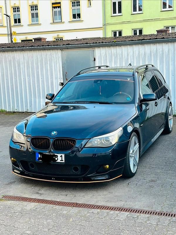 Schwarz Gebraucht 2009 BMW 530 M Sport Kombi | 6.750 € (Guter Preis) - Bild 1/4