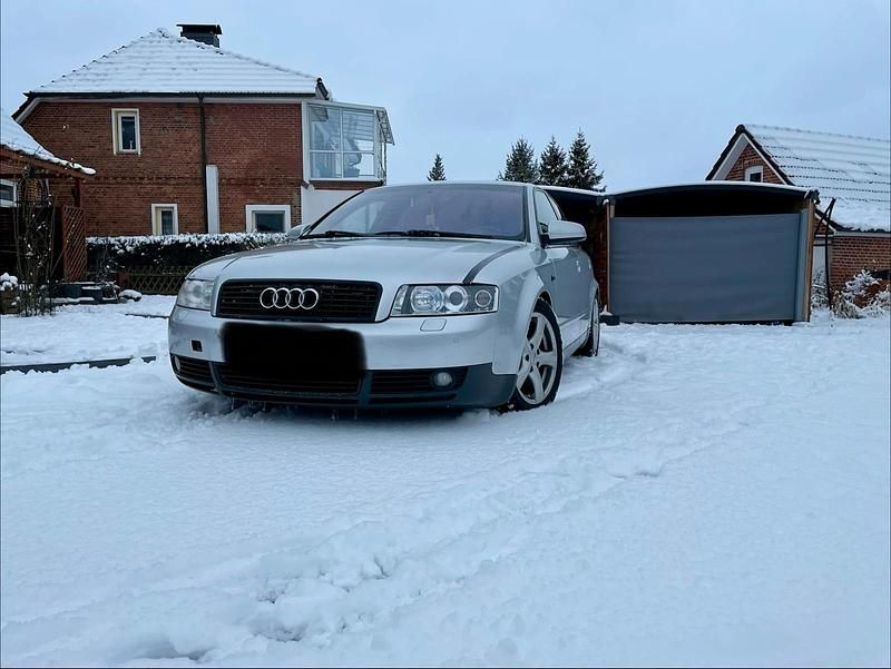 Gebraucht Audi A4 200 PS (147 kW) 2000 Silber Limousine