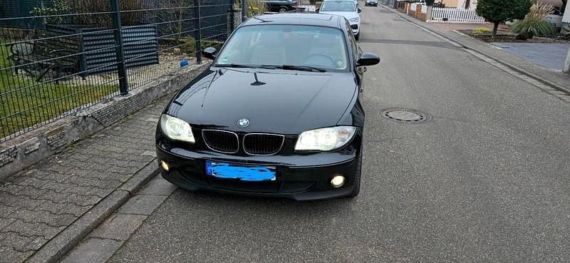 Schwarz Gebraucht 2005 BMW 118 Kleinwagen | 3.250 € (Superpreis) - Bild 1/4