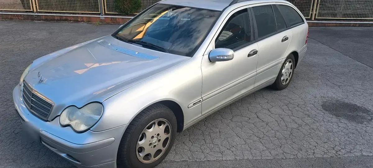 Gebraucht Mercedes C180 Classic 129 PS (94 kW) 2002 Silber Kombi