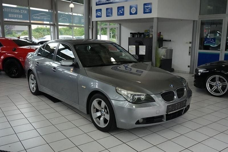 Grau Gebraucht 2004 BMW 545 Shadowline Limousine | 5.900 € (Guter Preis) - Bild 1/4
