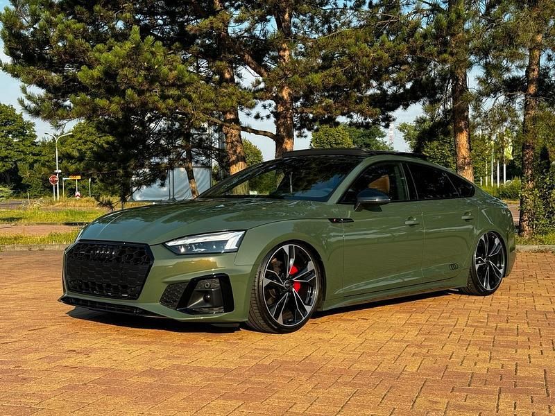 Grün Gebraucht 2021 Audi A5 Edition .1 Coupé | 38.960 € (Superpreis) - Bild 1/4