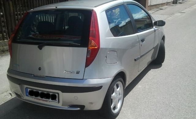 Gebraucht Fiat Punto 60 PS (44 kW) 2001 Silber metallic Kleinwagen