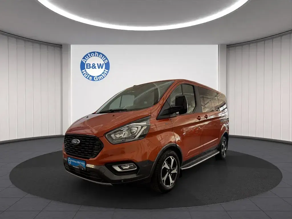 Gebraucht Ford Tourneo Active 170 PS (125 kW) 2023 Orange Van / Kleinbus