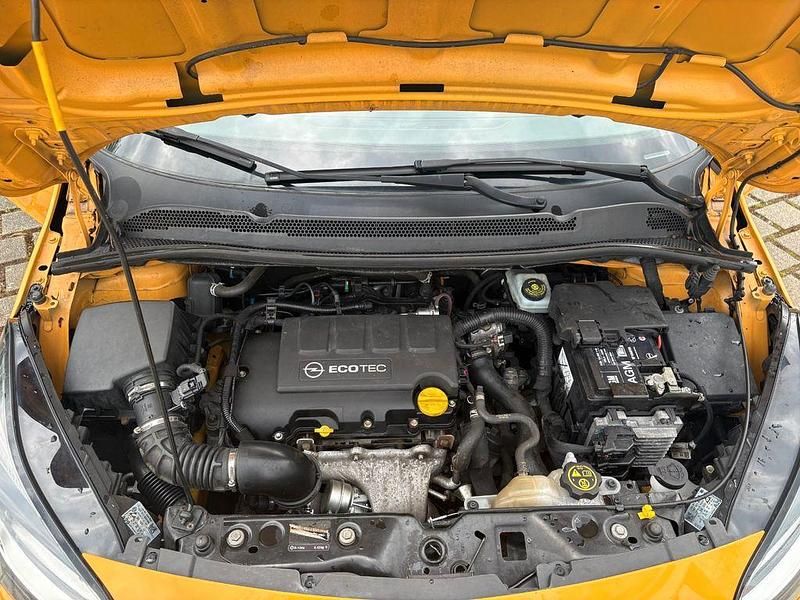 Second-hand Opel Corsa OPC 101 CP (74 kW) 2016 Portocaliu Hatchback