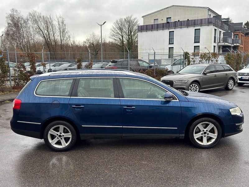 Gebraucht VW Passat 140 PS (102 kW) 2007 Blau Kombi