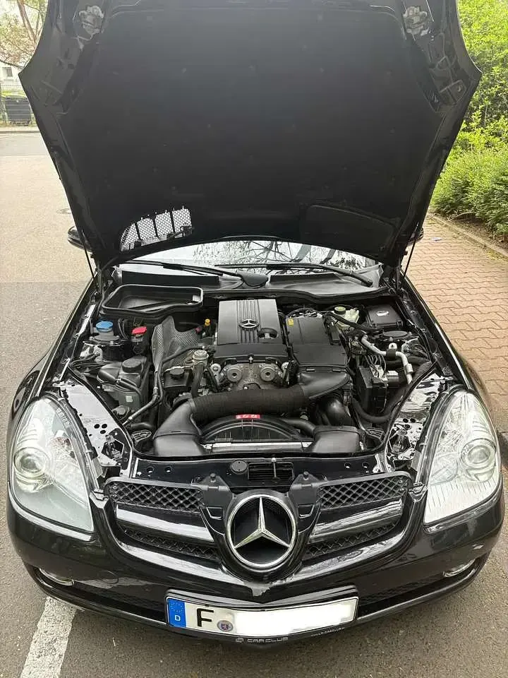 Gebraucht Mercedes SLK200 184 PS (135 kW) 2011 Schwarz Cabrio