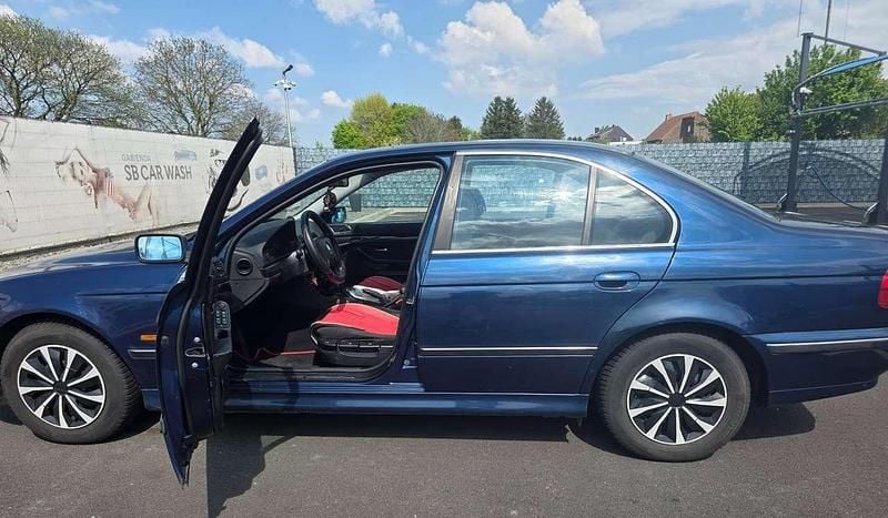 Second-hand BMW 520 150 CP (110 kW) 1999 Albastru Berlinǎ