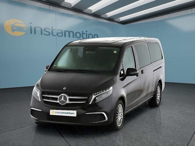 Schwarz Gebraucht 2023 Mercedes V300 Van / Kleinbus | 61.449 € (Fairer Preis) - Bild 1/4