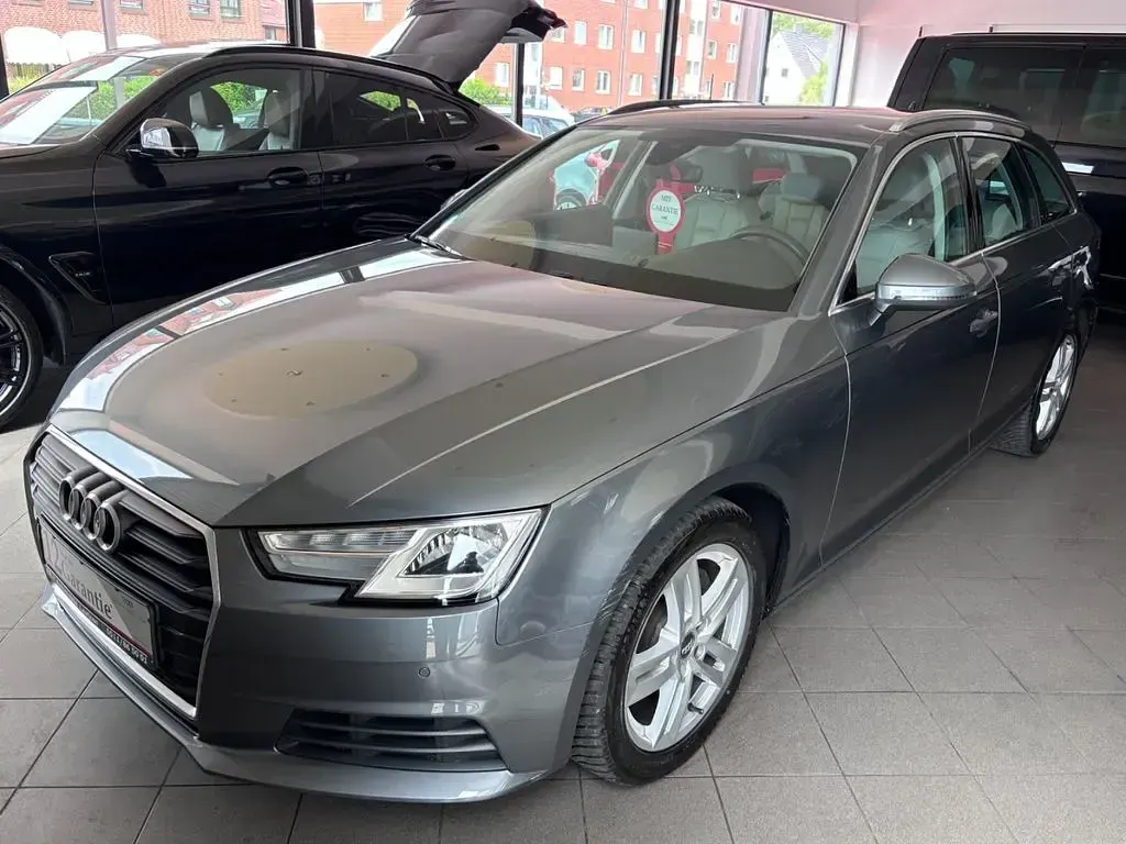 Gebraucht Audi A4 150 PS (110 kW) 2019 Monsungrau Kombi