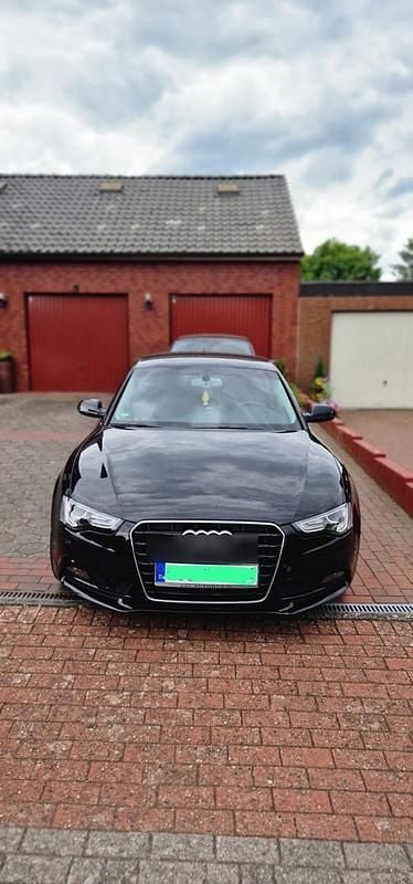 Schwarz Gebraucht 2016 Audi A5 Limousine | 14.500 € (Fairer Preis) - Bild 1/4