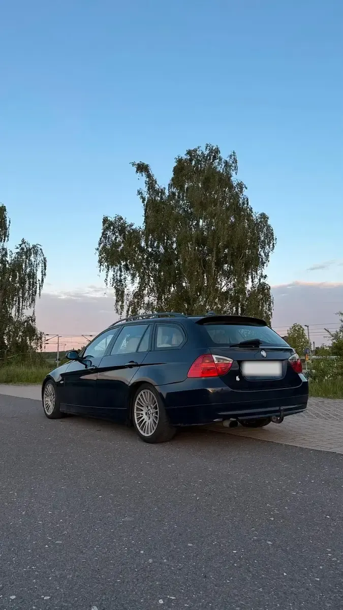 Gebraucht BMW 320 163 PS (119 kW) 2007 Blau Limousine