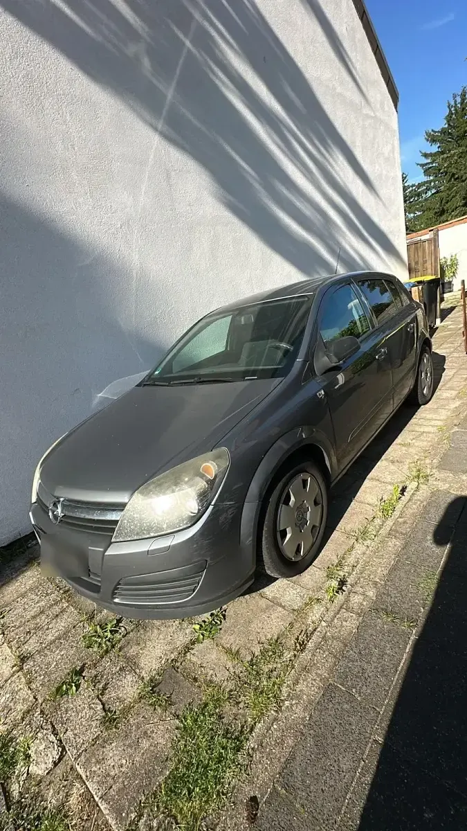 Gebraucht Opel Astra 125 PS (91 kW) 2005 Grau Limousine
