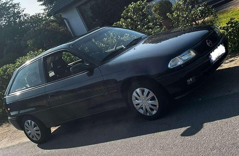 Gebraucht Opel Astra 60 PS (44 kW) 1998 Schwarz Kleinwagen