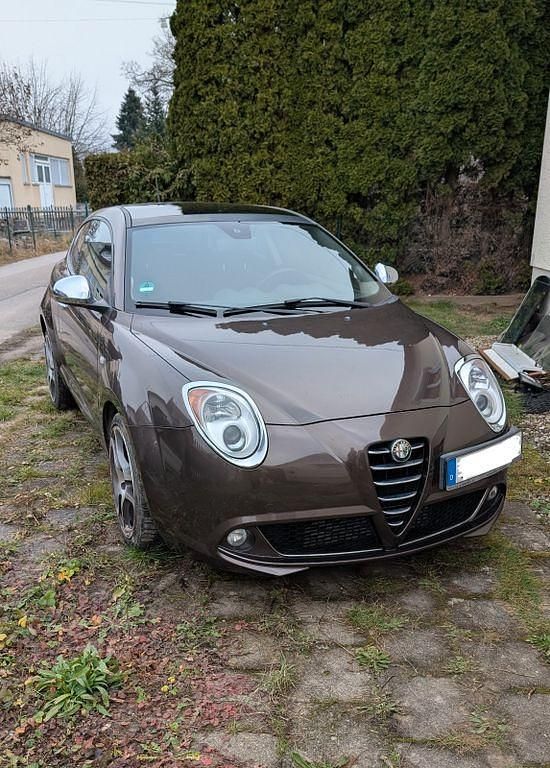 Braun Gebraucht 2012 Alfa Romeo MiTo Turismo Kleinwagen | 5.490 € (Fairer Preis) - Bild 1/4