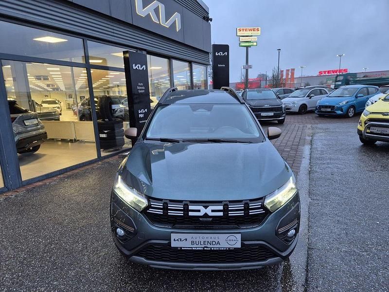 Gebraucht Dacia Jogger Extreme 101 PS (74 kW) 2024 Grün Van / Kleinbus