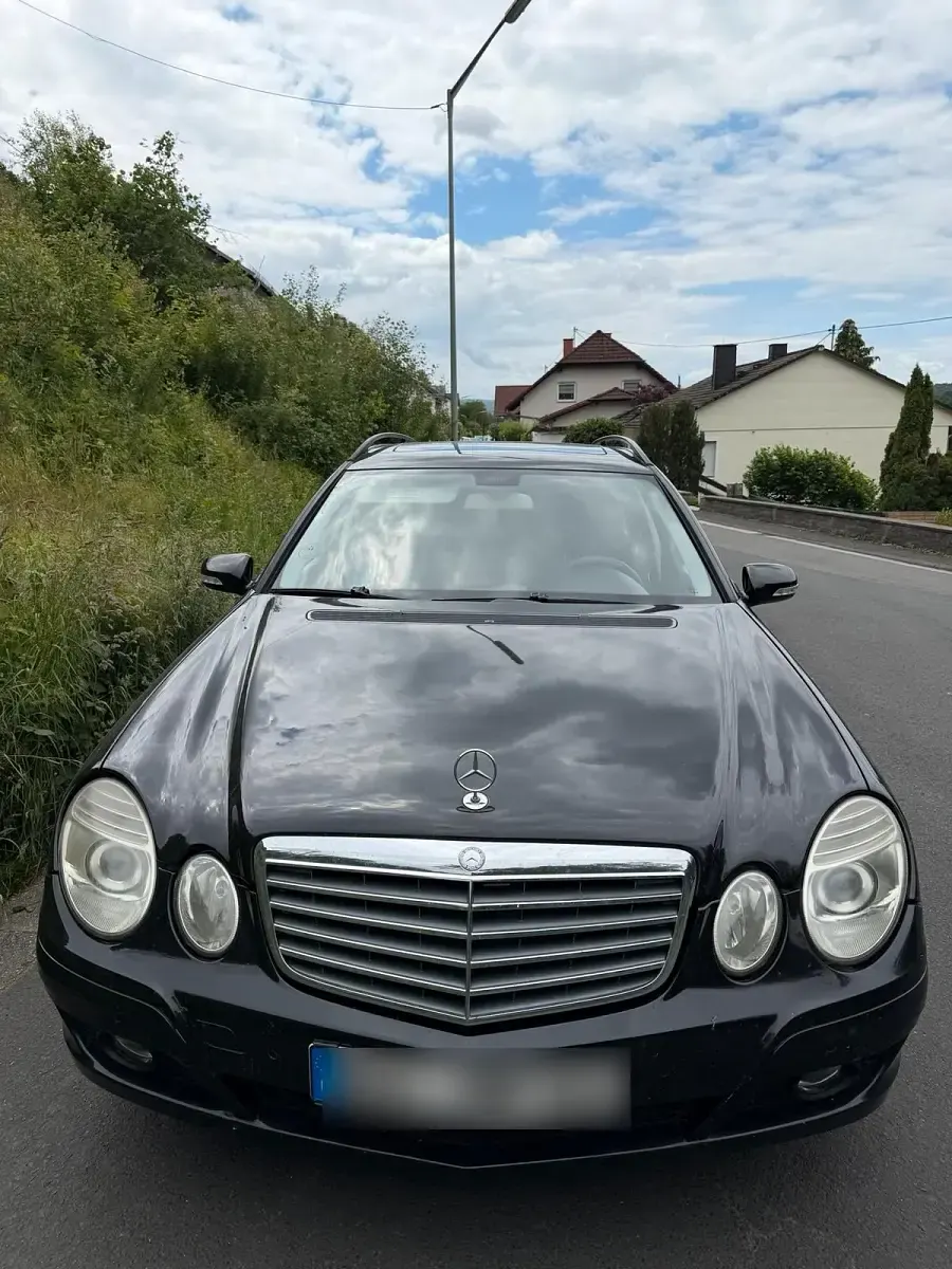 Gebraucht Mercedes E220 170 PS (125 kW) 2007 Schwarz Kombi