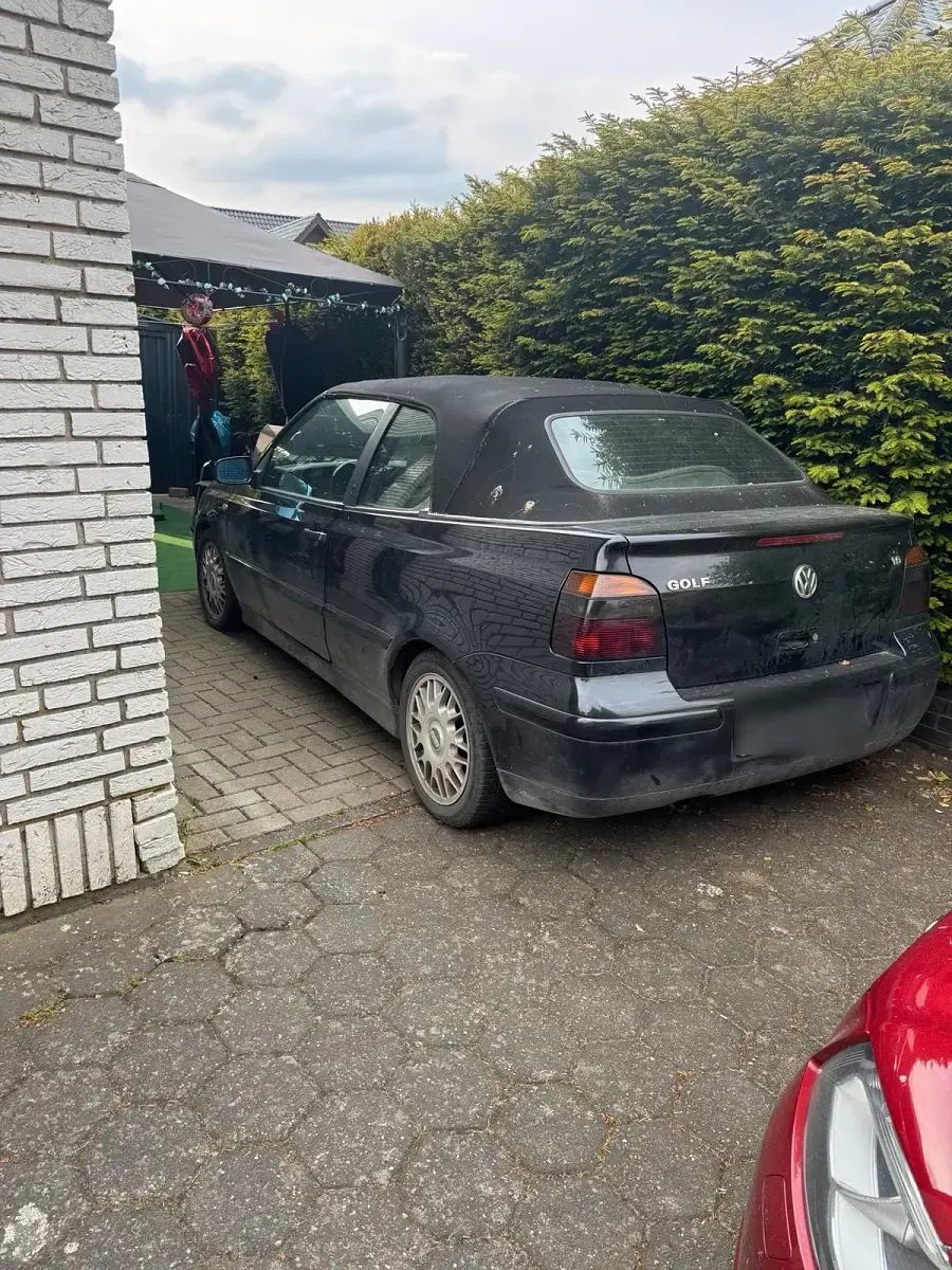 Gebraucht VW Golf Cabriolet 101 PS (74 kW) 1998 Schwarz Cabrio
