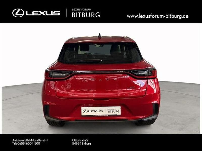 Gebraucht Lexus LBX 136 PS (100 kW) 2025 Karmina rot (metallic) SUV