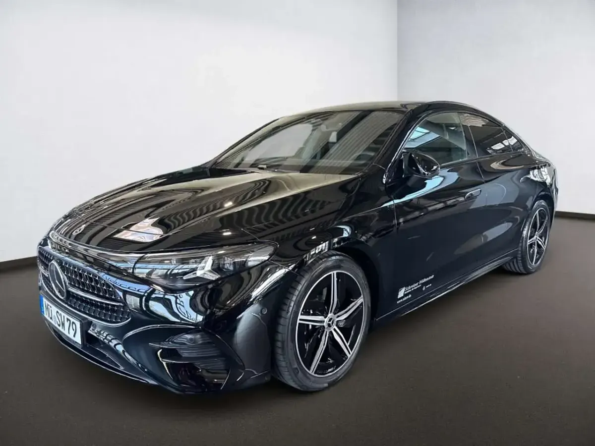 Gebraucht Mercedes CLA200 AMG 163 PS (119 kW) 2026 Unilack nachtschwarz Coupé