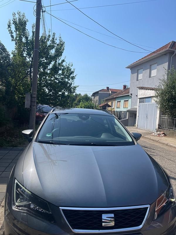 Grau Gebraucht 2017 Seat Leon Kombi | 17.980 € - Bild 1/4