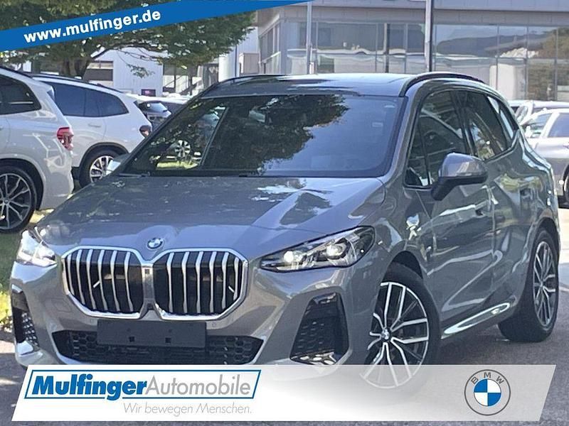 Neu BMW 220 M Sport 156 PS (114 kW) 2025 Grau Van / Kleinbus