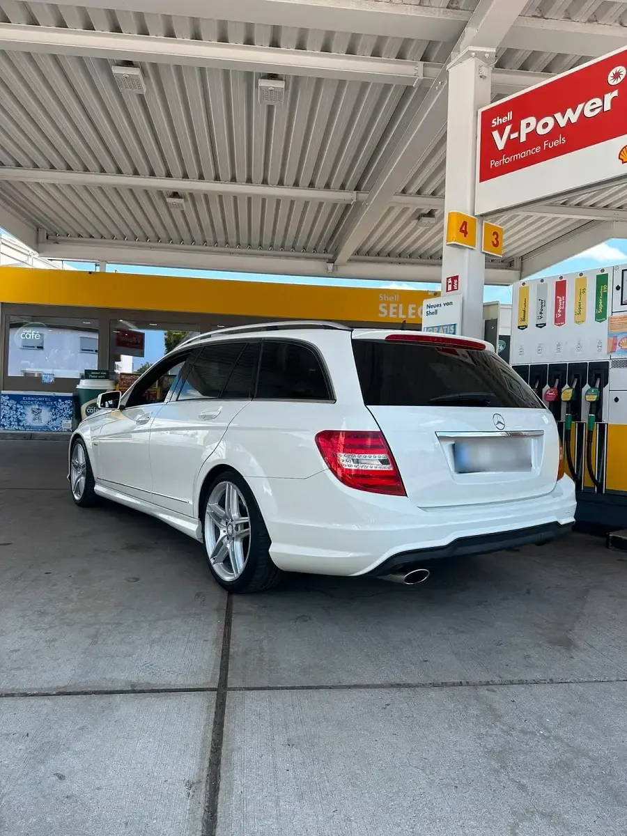 Gebraucht Mercedes C250 AMG 204 PS (150 kW) 2011 Weiß Kombi