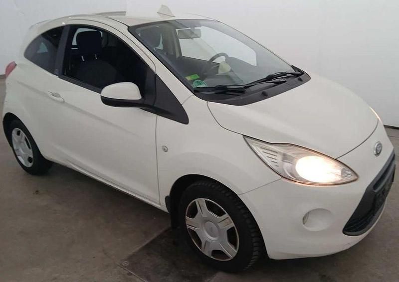 Gebraucht Ford Ka Titanium 69 PS (50 kW) 2010 Weiss Kleinwagen
