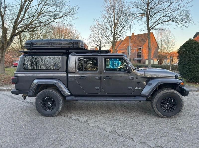 Gebraucht Jeep Gladiator 264 PS (194 kW) 2021 Grau Abholung