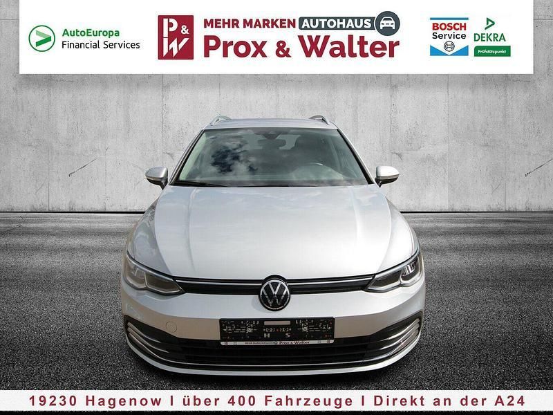 Reflexsilber metallic Gebraucht 2022 VW Golf VIII Active Kombi | 20.900 € (Superpreis) - Bild 1/4