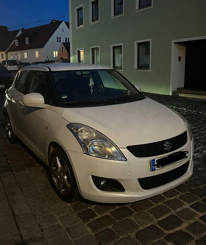 Gebraucht Suzuki Swift Comfort 96 PS (70 kW) 2011 Weiß Kleinwagen