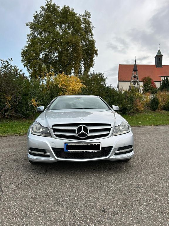 Silber Gebraucht 2013 Mercedes C220 Coupé | 8.990 € (Superpreis) - Bild 1/4