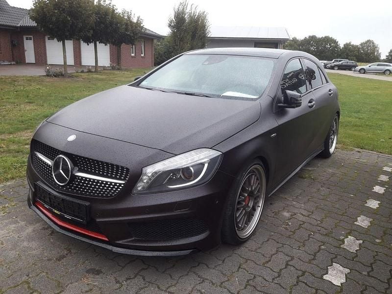 Silber Gebraucht 2012 Mercedes A250 AMG Limousine | 17.290 € (Etwas zu teuer) - Bild 1/4