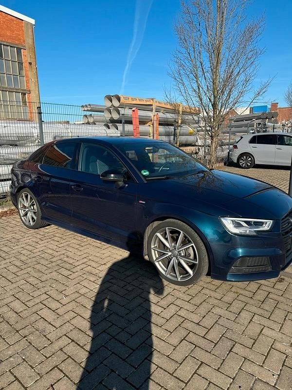 Gebraucht Audi A3 S-Line 190 PS (139 kW) 2018 Blau Limousine
