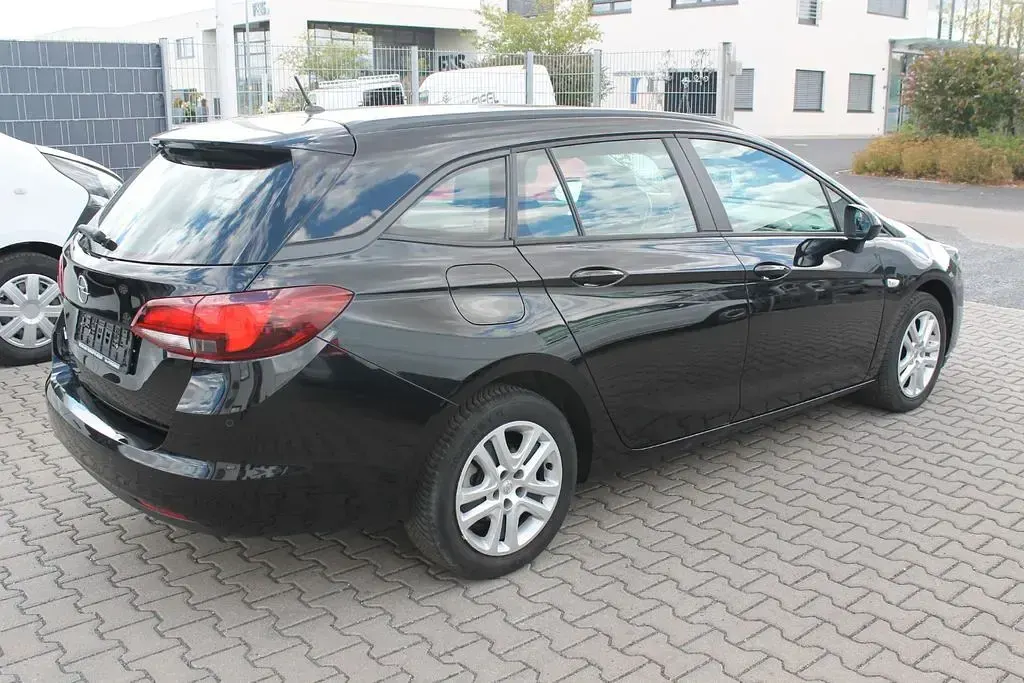 Gebraucht Opel Astra Business 110 PS (80 kW) 2022 Schwarz Kleinwagen