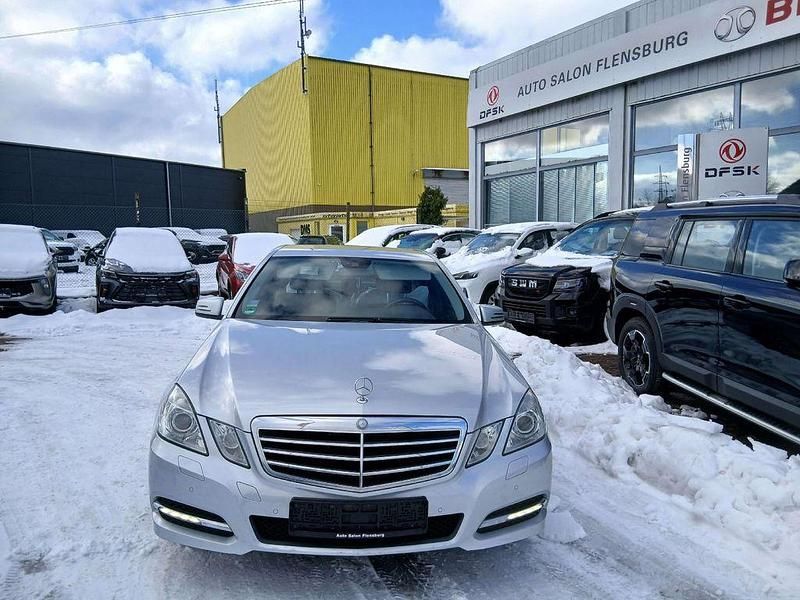 Gebraucht Mercedes E200 184 PS (135 kW) 2011 Grau Limousine