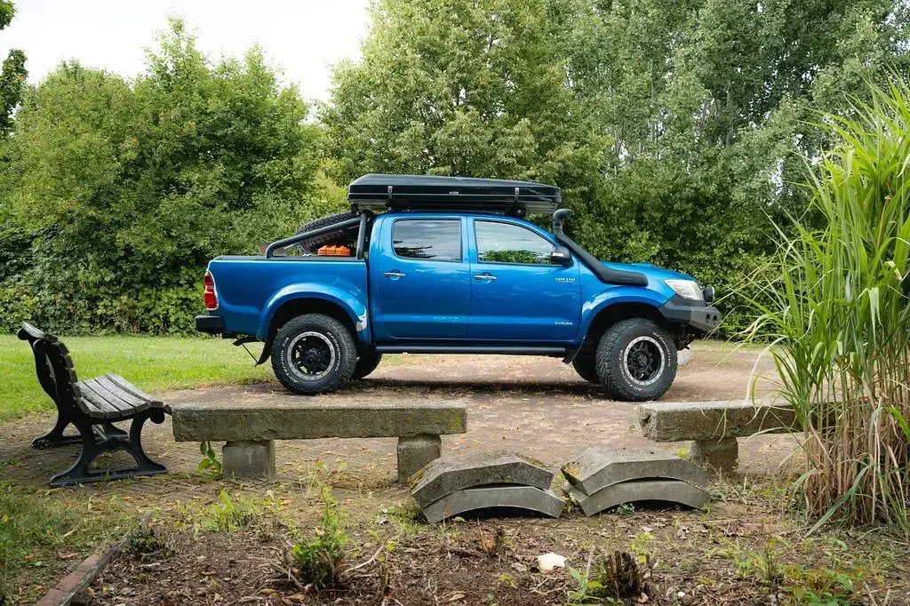 Gebraucht Toyota HiLux 171 PS (125 kW) 2015 Blau Pickup