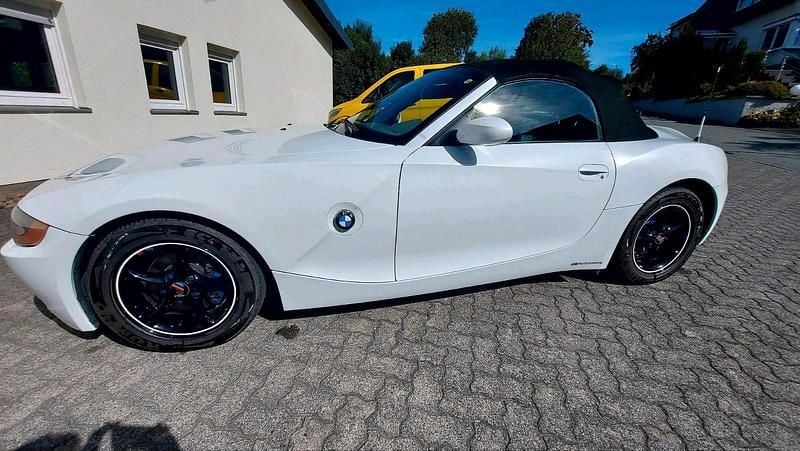 Weiß Gebraucht 2003 BMW Z4 Cabrio | 8.250 € (Superpreis) - Bild 1/4