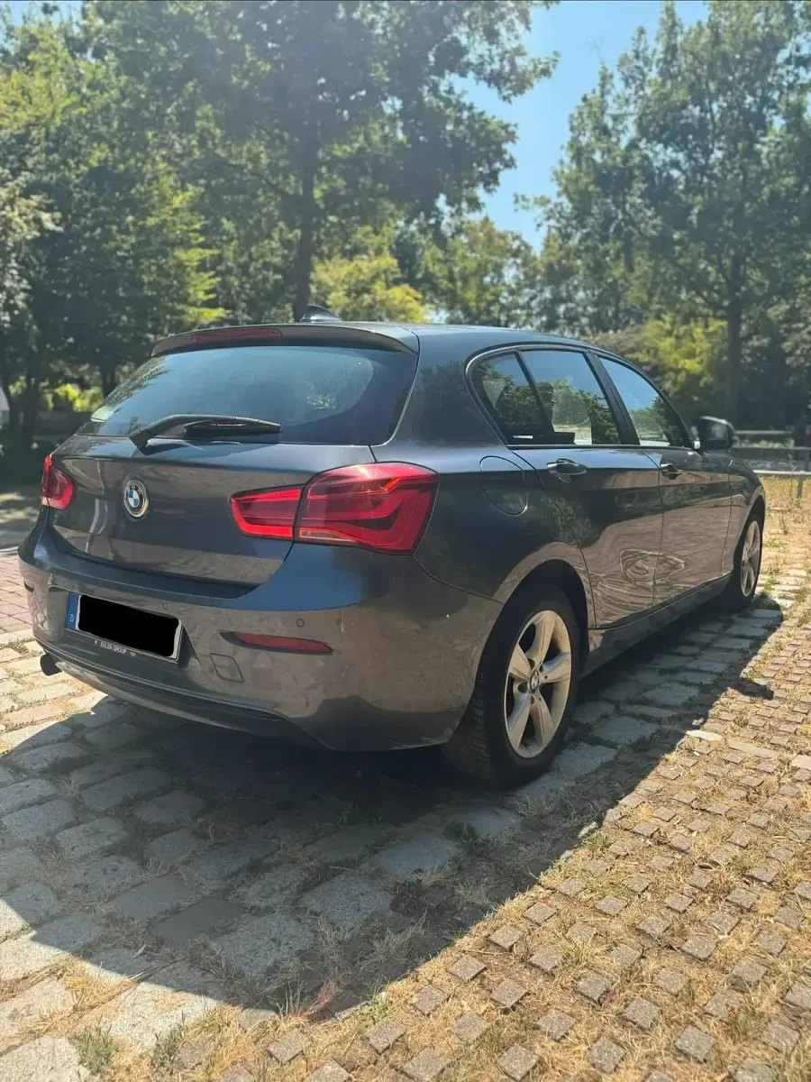 Gebraucht BMW 118 Sport Line 136 PS (100 kW) 2015 Grau Kleinwagen