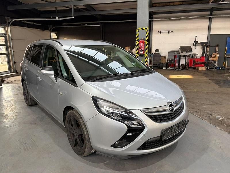 Gebraucht Opel Zafira 140 PS (102 kW) 2014 Grau Van / Kleinbus