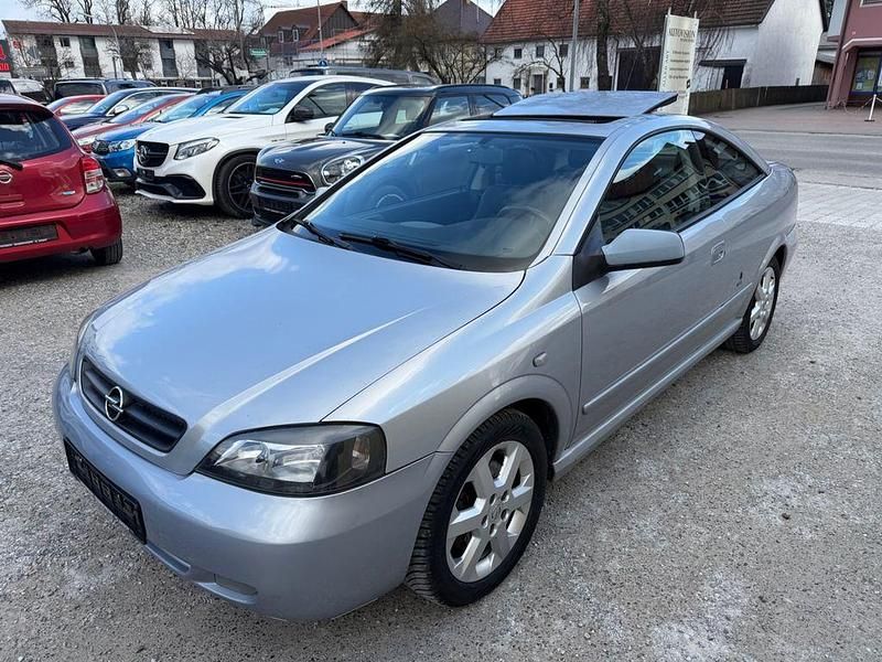 Second-hand Opel Astra 147 CP (108 kW) 2000 Argintiu Coupe
