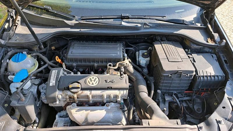 Gebraucht VW Golf VI 80 PS (58 kW) 2009 Schwarz Kleinwagen