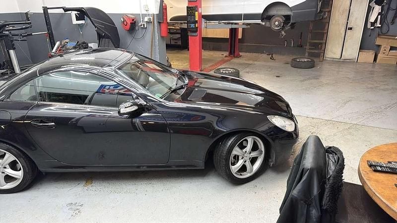Gebraucht Mercedes SLK280 231 PS (169 kW) 2008 Schwarz Cabrio