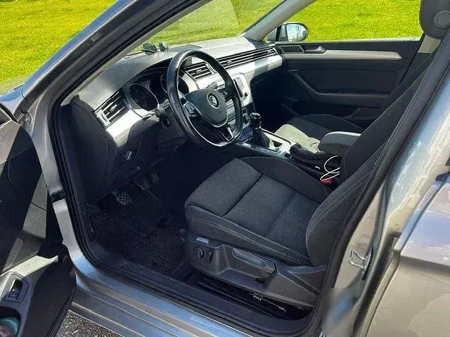 Gebraucht VW Passat Comfortline 150 PS (110 kW) 2016 Silber Kombi
