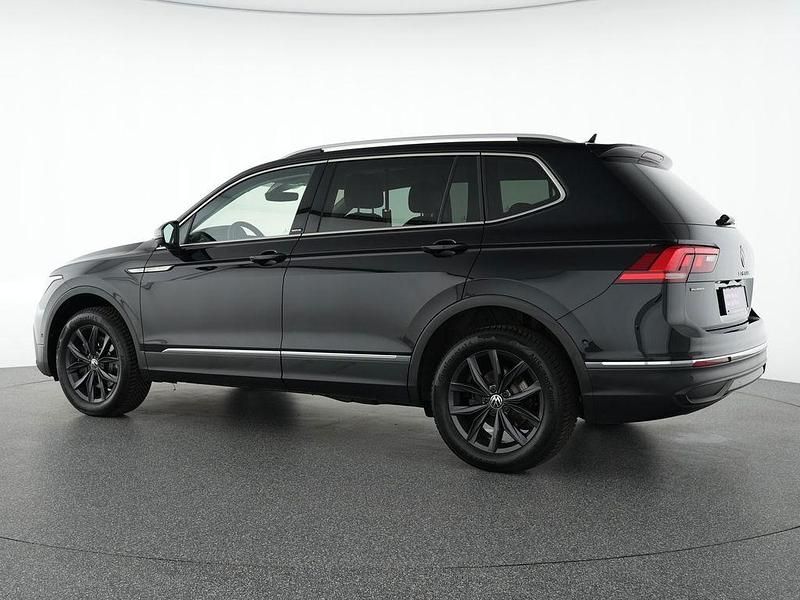 Gebraucht VW Tiguan Allspace Move 190 PS (139 kW) 2024 Deep black SUV
